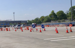 >Waspada, Ada 18 Titik Jalan Berlubang di Tol Jakarta-Cikampek hingga Pejagan-Pemalang