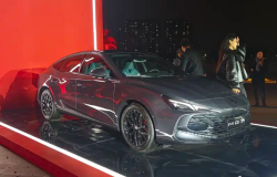 >MG7 2026 Resmi Dirilis, Sedan Coupe yang Bisa Menyetir Sendiri