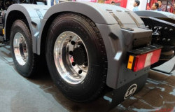>Bridgestone Stop Jual Ban Truk dan Bus di Tiongkok