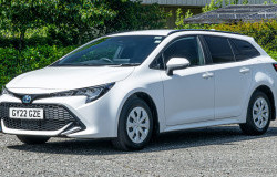 >Begini Jadinya Jika Toyota Corolla Jadi Mobil Angkut Barang