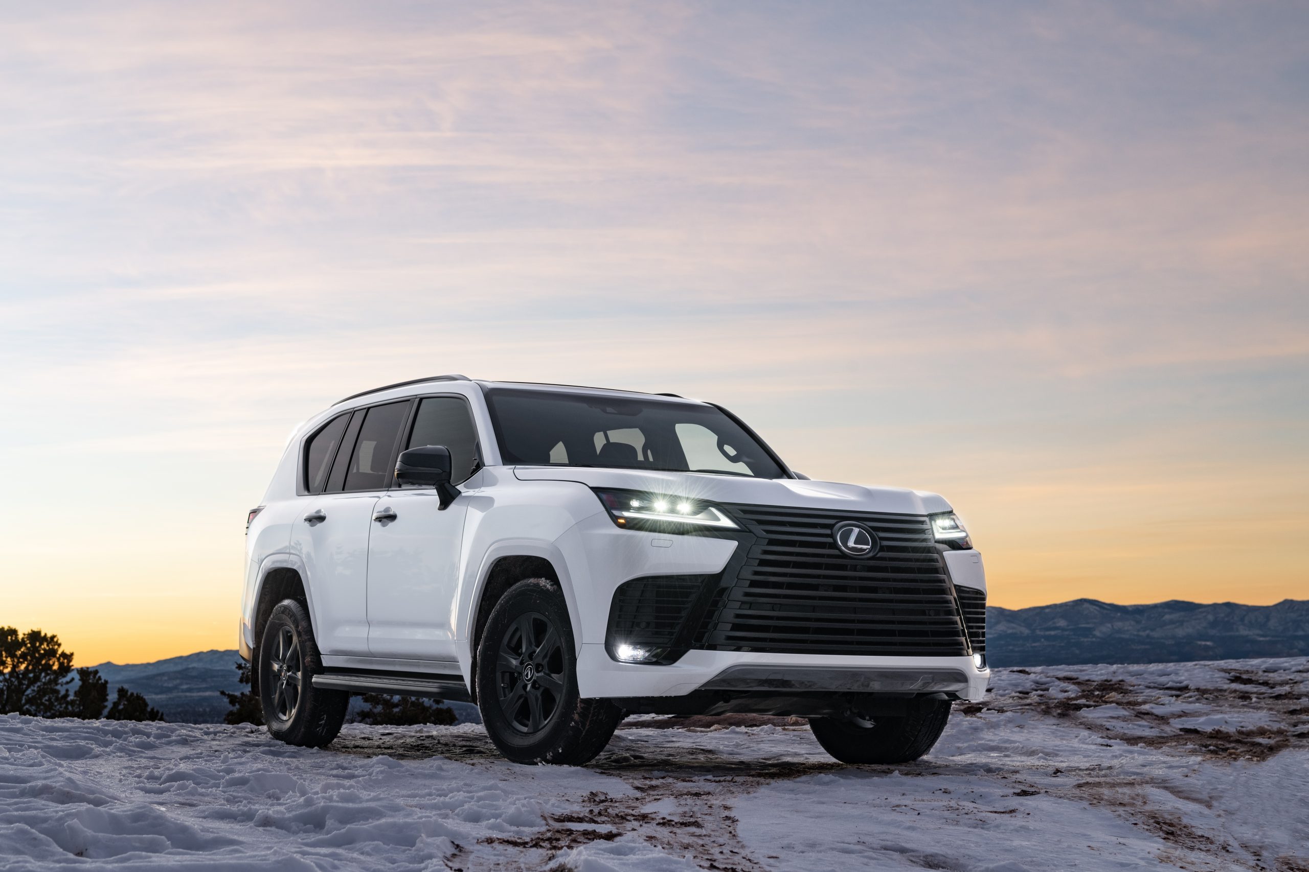 Makin Sporty dan Responsif, Lexus LX F Sport Resmi Mengaspal