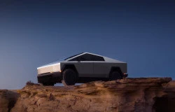 >Donald Trump Sebut Pengguna Mobil Listrik Gila karena Range Anxiety