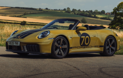 >Porsche 911 Spirit 70 Bergaya Retro, Meluncur dengan Mesin Boxer 3.600 cc 