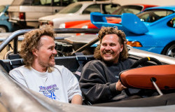 >Mengenal Oilstainlab Serta Sosok Saudara Kembar 'Gila' Iliya Briden dan Nikita Briden