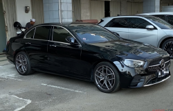 >Mercedes-Benz Indonesia Bertanggung Jawab Atas Masalah Sokbreker Milik Konsumen, Pergantiannya Gratis!