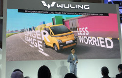 >Wuling Luncurkan Air ev Lite Long Range, Sanggup Tempuh 300 Km Harga Rp190 Juta