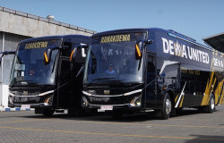 >Dewa United Luncurkan 2 Unit Bus Mewah Dari Karoseri Adi Putro, Pakai Sasis Premium
