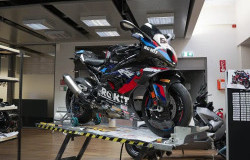 >BMW M1000 RR M Competition WSBK Champion Dirilis 54 Unit, Edisi Spesial Toprak Razgatlioglu