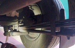 >Angkut Barang Berat, Suspensi Truk Wajib Diperiksa Secara Rutin