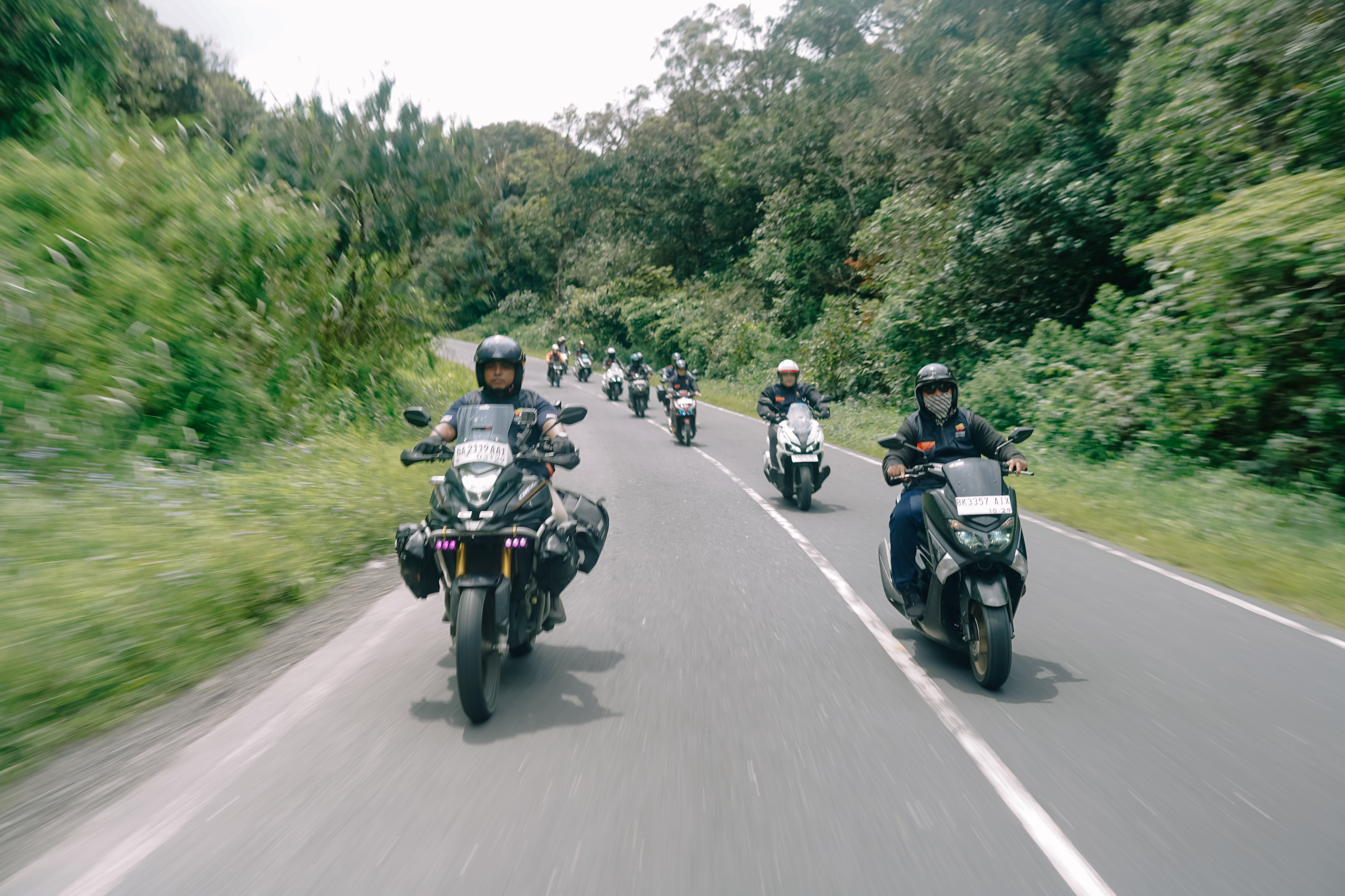 Komunitas Riders Jelajahi Danau Toba, Nikmati Alam dan Budaya Samosir