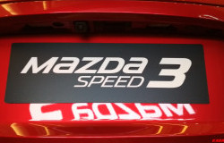 >Spesifikasi dan Aksesori Mazda3 Speed