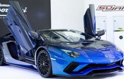 >Lamborghini Aventador S Roadster Edisi Khusus Jepang