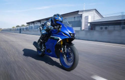 >Yamaha R125 Terbaru Punya Fitur Canggih, Harga Rp109 Jutaan