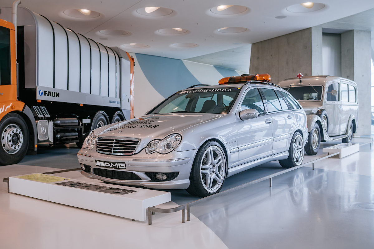 Sejarah Mercedes-Benz C 32 AMG, Penjaga Nyawa di Balapan F1