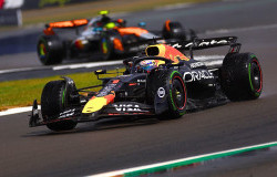 >RB21 Lambat, Max Verstappen Justru Tenang ‘Ini Bagian dari Siklus’