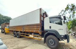 >Perlu Diperhatikan, Oli Hidrolik Pada Truk Wing Box Tidak Boleh Habis