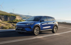 >BYD Atto 3 Evo Resmi Meluncur, Cas 25 Menit Tembus 510 Km