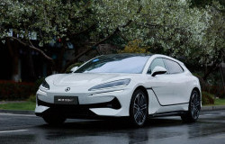 >Denza Siap Bersaing di Pasar Eropa, Z9 GT Jadi Mobil Pertama yang Diluncurkan