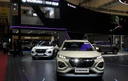>Pilihan Mobil Hybrid Suzuki: Cocok Buat yang Cari Irit, Lengkap dengan Harganya