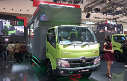 >Truk Baru Hino 300 Series 136 MDLR Dipastikan Bebas ODOL, Tak Langgar Aturan