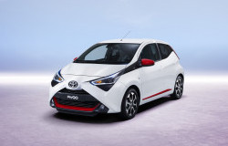 >Toyota Aygo Facelift yang Imut serta Irit Bahan Bakar