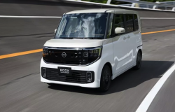 >Nissan Roox Terbaru Meluncur, Kei Car Imut dan Unik Harganya Rp170 Jutaan