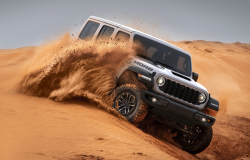 >Jeep Wrangler Moab 392 2026 Resmi Dijual, Mesin V8 6.400 cc Ini Akhirnya Lolos Regulasi Emisi