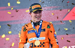 >Di Belakang Garis Start: Red Bull Digeser McLaren, Bearman Cetak Sejarah Baru di Formula 1