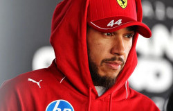 >Hanya Sanggup Duduki Posisi Ketujuh, Lewis Hamilton Ungkap Ferrari Bermasalah