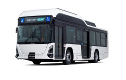 >Bus Listrik Isuzu Erga EV Resmi Meluncur, Sanggup Tempuh Jarak 360 Km