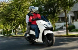 >Bukan Indonesia, Suzuki Burgman 150 Justru Debut di Kolombia