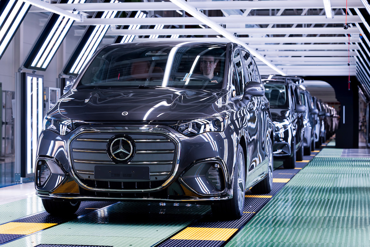 Mercedes-Benz VLE Mulai Produksi di Vitoria, MPV Listrik Era Baru