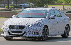 >Nissan Akan Luncurkan Altima 2019 Bulan Maret