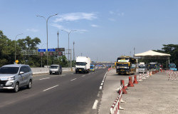 >Jalan Berlubang Masih Ditemukan di Tol Japek hingga Cipali, Ini Titiknya