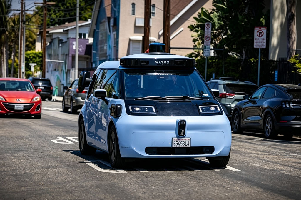 Robotaxi Zeekr Mulai Beroperasi di AS Bersama Waymo