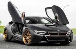 >Dapat Ban Perunggu, Mobil BMW i8 Ini Tampak Menawan