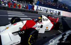 >Mobil Formula One Ayrton Senna Dilelang Mei Nanti