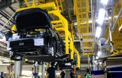 >Dua Pabrikan Otomotif Jepang Dirumorkan akan Hengkang dari Indonesia, Vietnam Jadi Tujuan