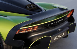 >Aston Martin Valhalla 2026, Supercar Hybrid Seharga Rp16 Miliar Diproduksi 999 Unit