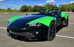 >Prototipe Zenos E10 RZ Muncul, Mobil Sport Ringan Inggris Ini Siap Bangkit di 2026