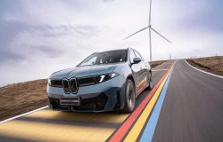 >Penjualan Mobil Listrik BMW Turun pada Semester Pertama 2026