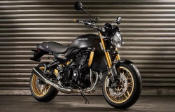 >Kawasaki Z900 RS 50Th Anniversary Edition Tampil Garang dan Tampan