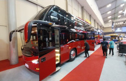 >Sleeper Bus Baru PO Borlindo Bisa Muat 40 Penumpang