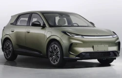 >BAIC Siapkan Arcfox T1 Versi Battery Swapping, Harga Bisa Lebih Terjangkau