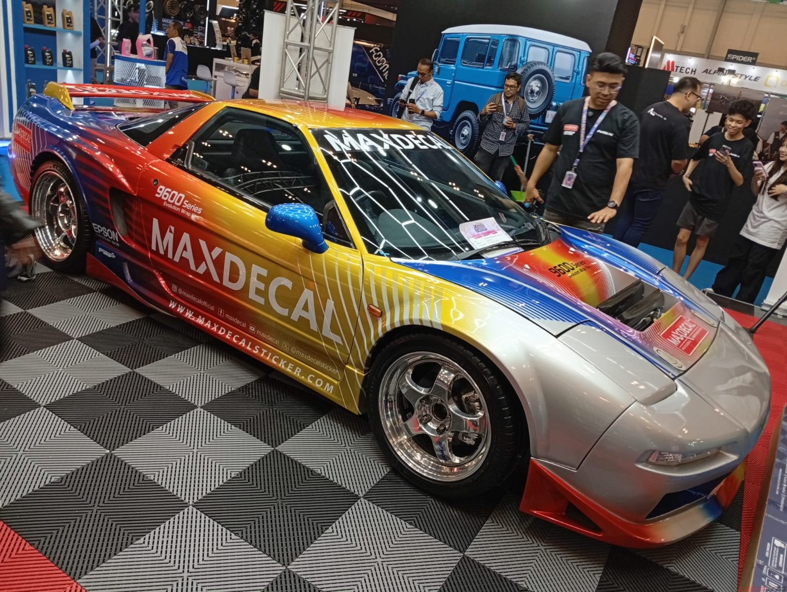 Wrapping Kendaraan Maxdecal Gradasi Unik 9600 Printable Evolution