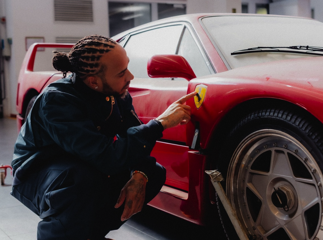 Ferrari F40 Lewis Hamilton Sempat Nganggur 30 Tahun, Ternyata Bukan Mobil Biasa