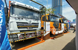 >Mengenal ROPS, Besi Baja yang Terpasang di Kepala Truk Tambang