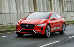 >Jaguar I-Pace Pesaing Terberat Tesla Model X Resmi Diluncurkan