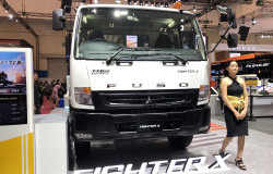 >Mitsubishi Fuso Hadirkan Suku Cadang Tiga Berlian Jadi Terobosan Baru Hadapi Produk Imitasi