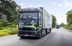 >Truk Listrik Mercedes-Benz eActros 600 Berhasil Tempuh Jarak Lebih Dari 15.000 Kilometer